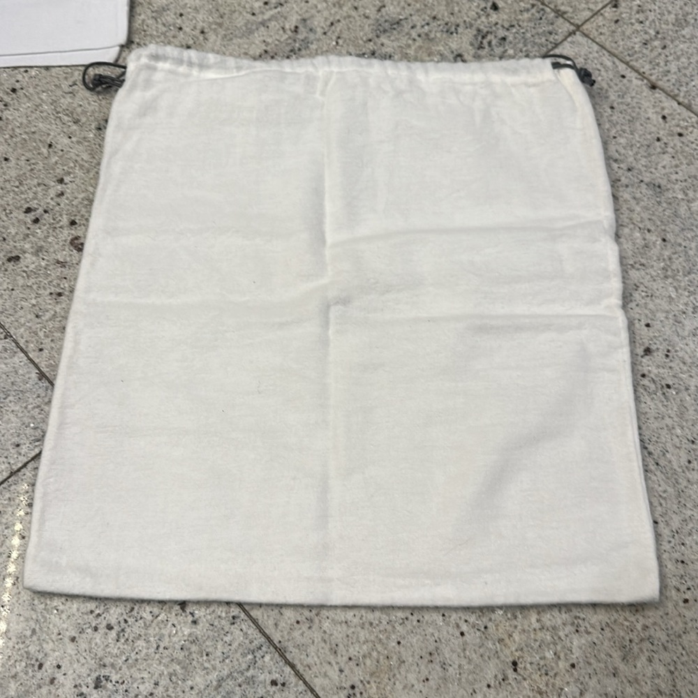 Ela dustbag - Picture 2 of 3